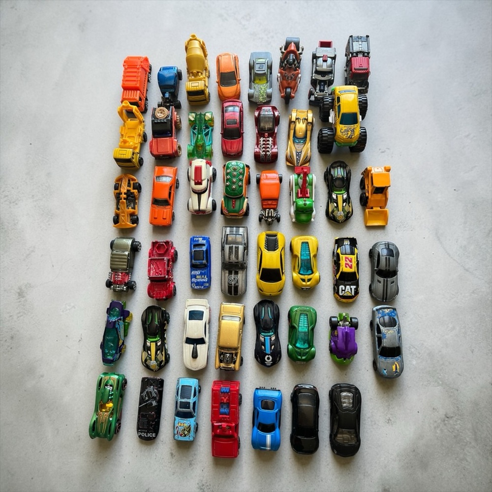 Lot of ~40 plus Diecast‎ Cars Hot Wheels Matchbox Mixed